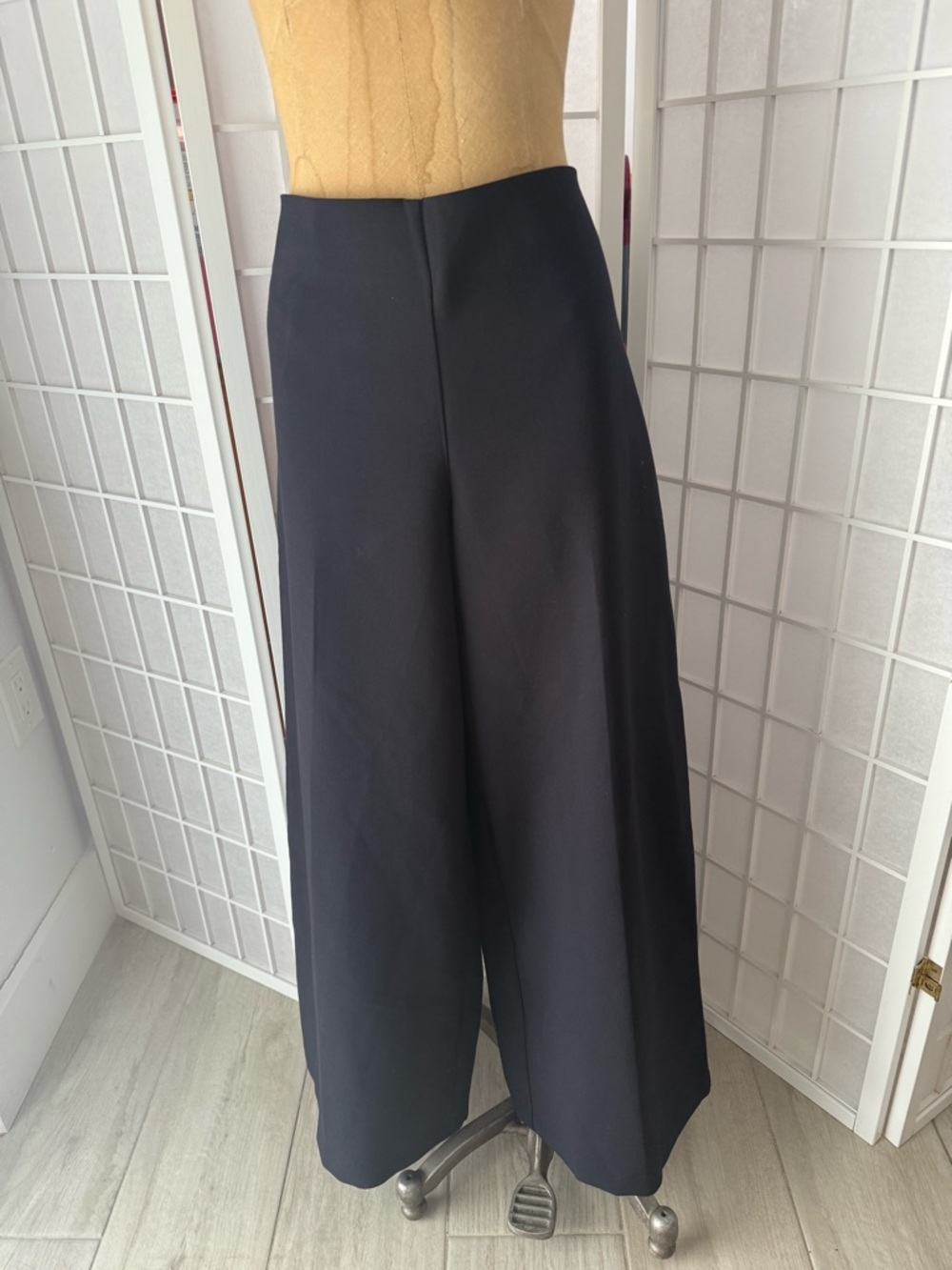 ZARA Black Wide Leg Pants Women’s Size L High Rise Minimalist Tailored Trousers